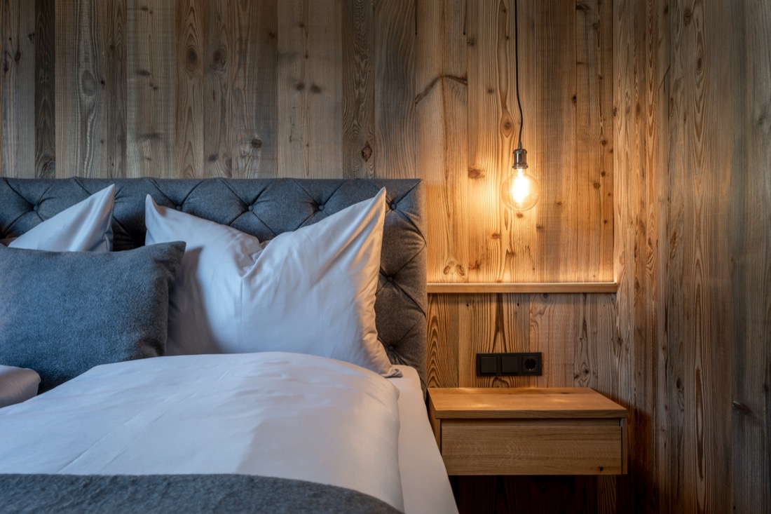Holz- und Stein-Architektur