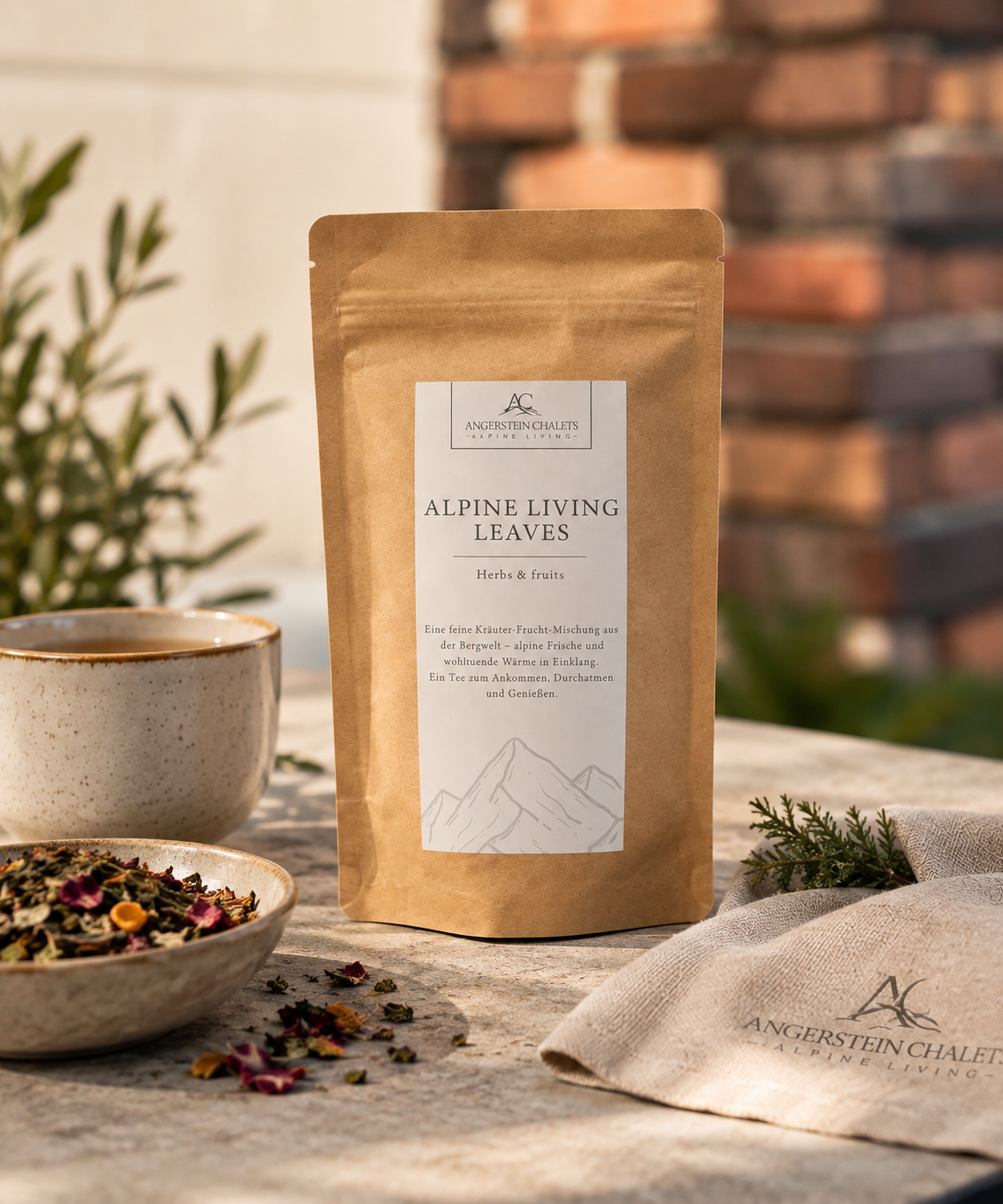 Alpine Living Leaves – Bio Kräuter-Früchtetee von Angerstein